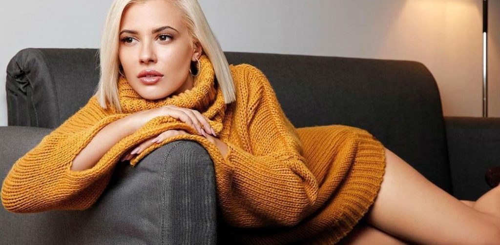 Η Λάουρα Νάργες όπως δεν την έχετε ξανά δει – Σε μια… σπάνια εμφάνιση! (φώτο)