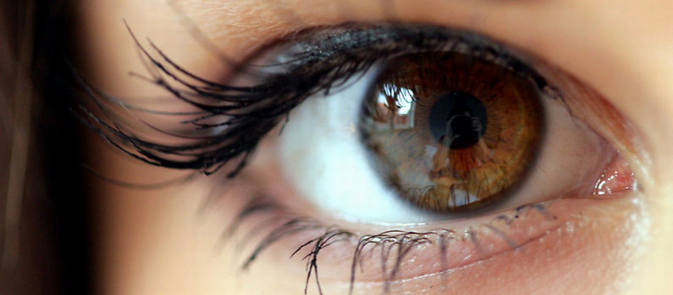 Προσοχή: Έχετε αυτά τα στίγματα στα μάτια σας; – Δείτε τι σημαίνει για την υγεία σας