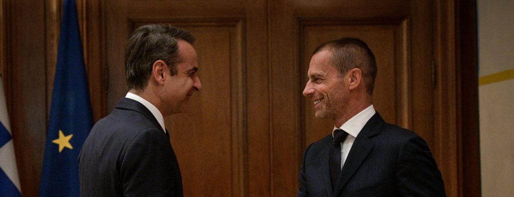 Τι προβλέπει το μνημόνιο που υπέγραψε η κυβέρνηση για το ποδόσφαιρο – Το σύστημα διαιτησίας και οι υποχρεώσεις