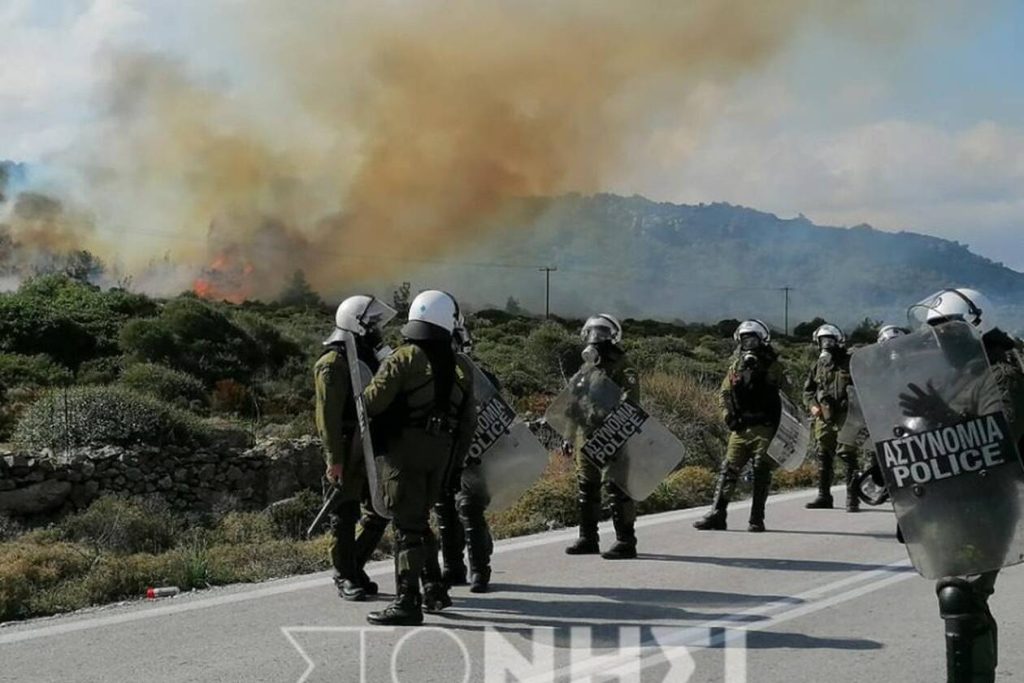 51 τραυματίες αστυνομικοί από τα επεισόδια σε Λέσβο-Χίο: 0ι δύο σοβαρά