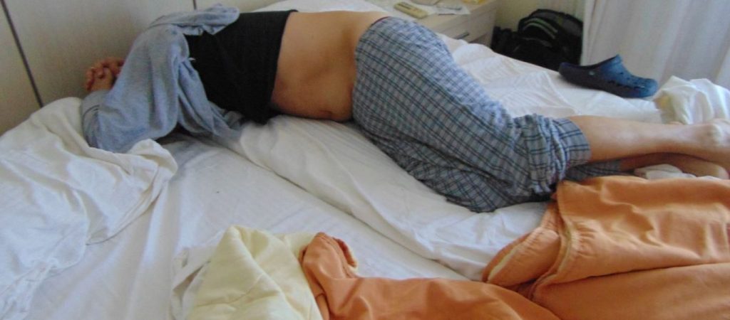 Χίος: Έφοδος των κατοίκων στα ξενοδοχεία των ΜΑΤ – 5 τραυματίες αστυνομικοί (βίντεο-φωτό)