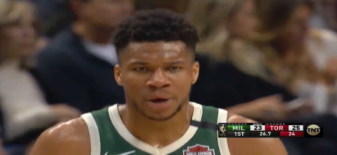 «Βούλωσε το»: Έτσι απάντησε ο Γιάννης στις προκλήσεις του Ντρέικ σε αγώνα NBA (βίντεο)