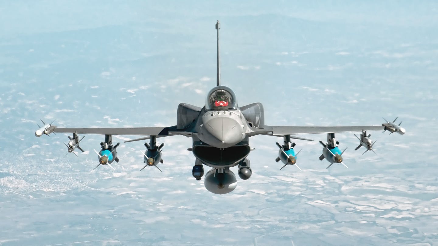 Η Άγκυρα ξεκίνησε τις πρωινές… υπερπτήσεις της: Τουρκικά F-16 πάνω από το Φαρμακονήσι