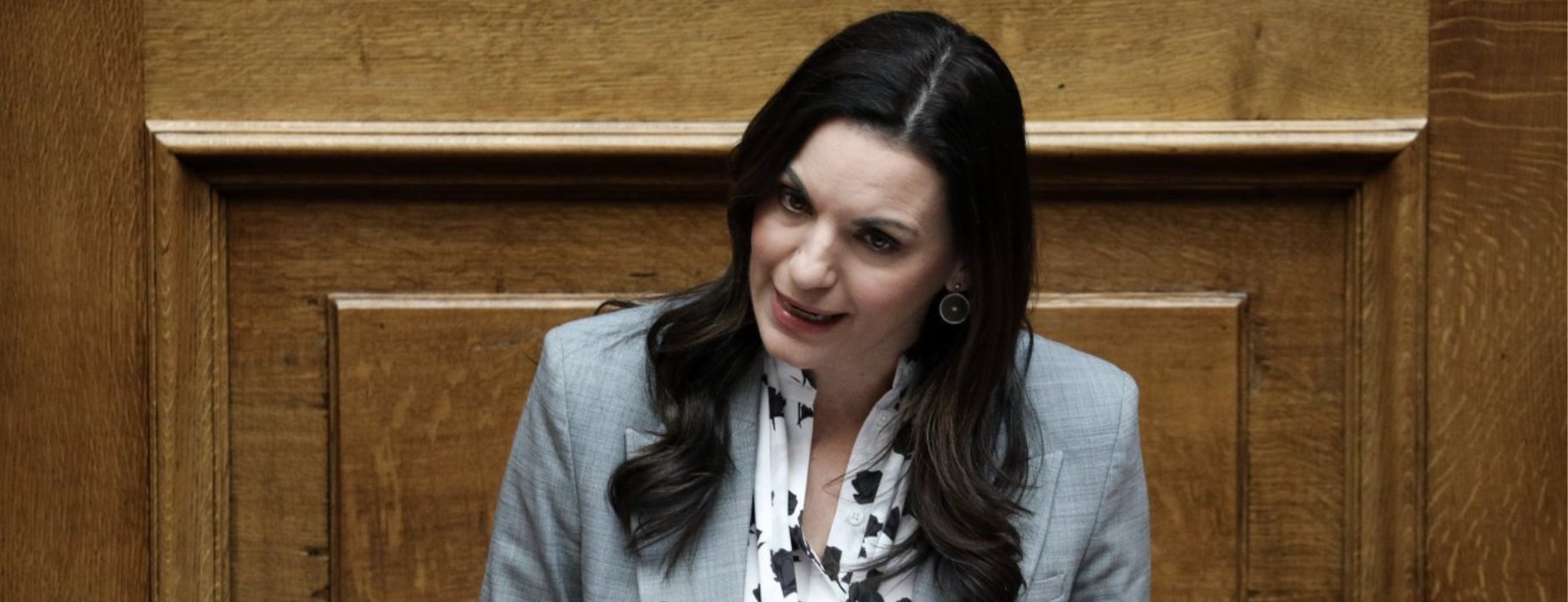 «Φωτιά» στα κόκκινα η Όλγα Κεφαλογιάννη – Το φόρεμα που… «έκλεψε» τις εντυπώσεις (φώτο)