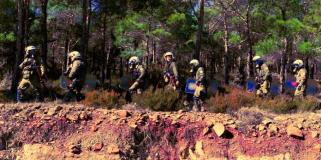 Λέσβος: Ο αντιδήμαρχος καταγγέλλει προπηλακισμό του από τα ΜΑΤ!