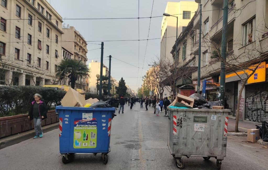 Κλειστή η Πατησίων – Πορεία φοιτητών προς την ΓΑΔΑ (φώτο)