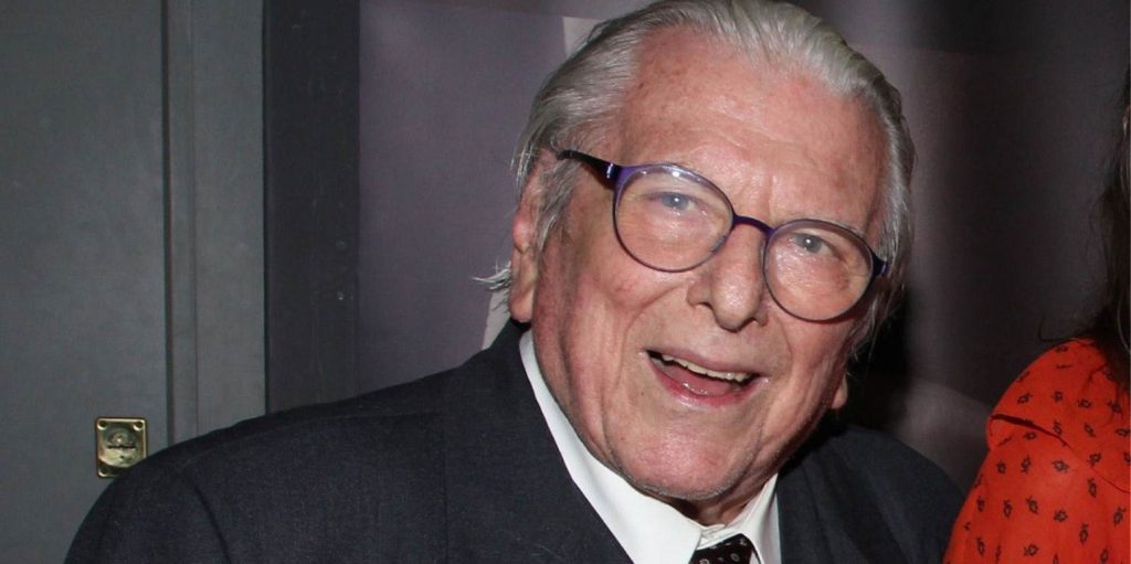 Οι αξέχαστες ατάκες του Κώστα Βουτσά – «Έχω και κότερο πάμε μια βόλτα;» (βίντεο)