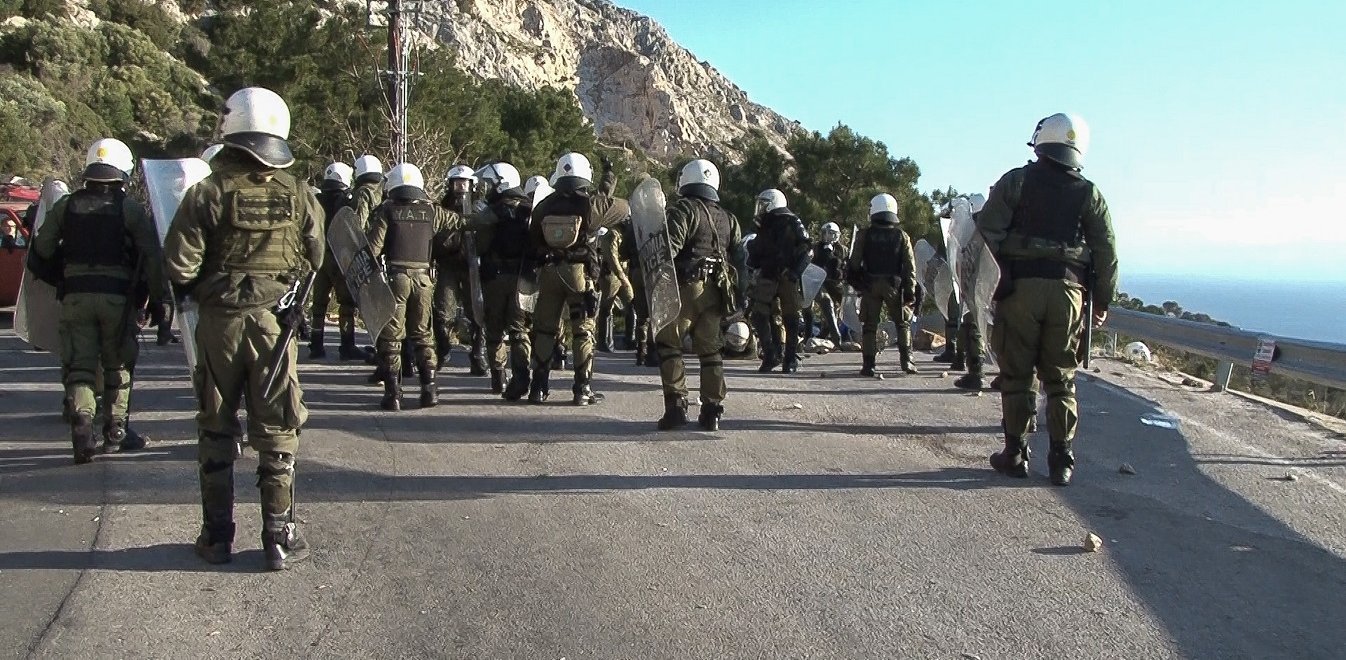 Βουλευτής ΣΥΡΙΖΑ: Κατέθεσε μηνυτήρια αναφορά για «απρόκλητη επίθεση από άνδρες των ΜΑΤ»