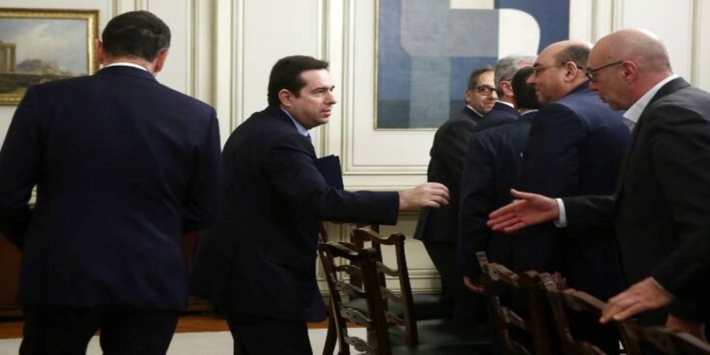 Ν. Μηταράκης: «Να αποκατασταθεί το κλίμα εμπιστοσύνης με τις τοπικές κοινωνίες των νησιών»