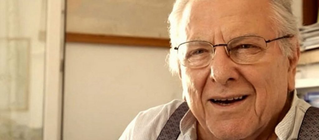 Κώστας Βουτσάς: Η απαγόρευση από τη Χούντα και οι ιστορίες πίσω από την πρώτη του τηλεοπτική εμφάνιση (βίντεο)