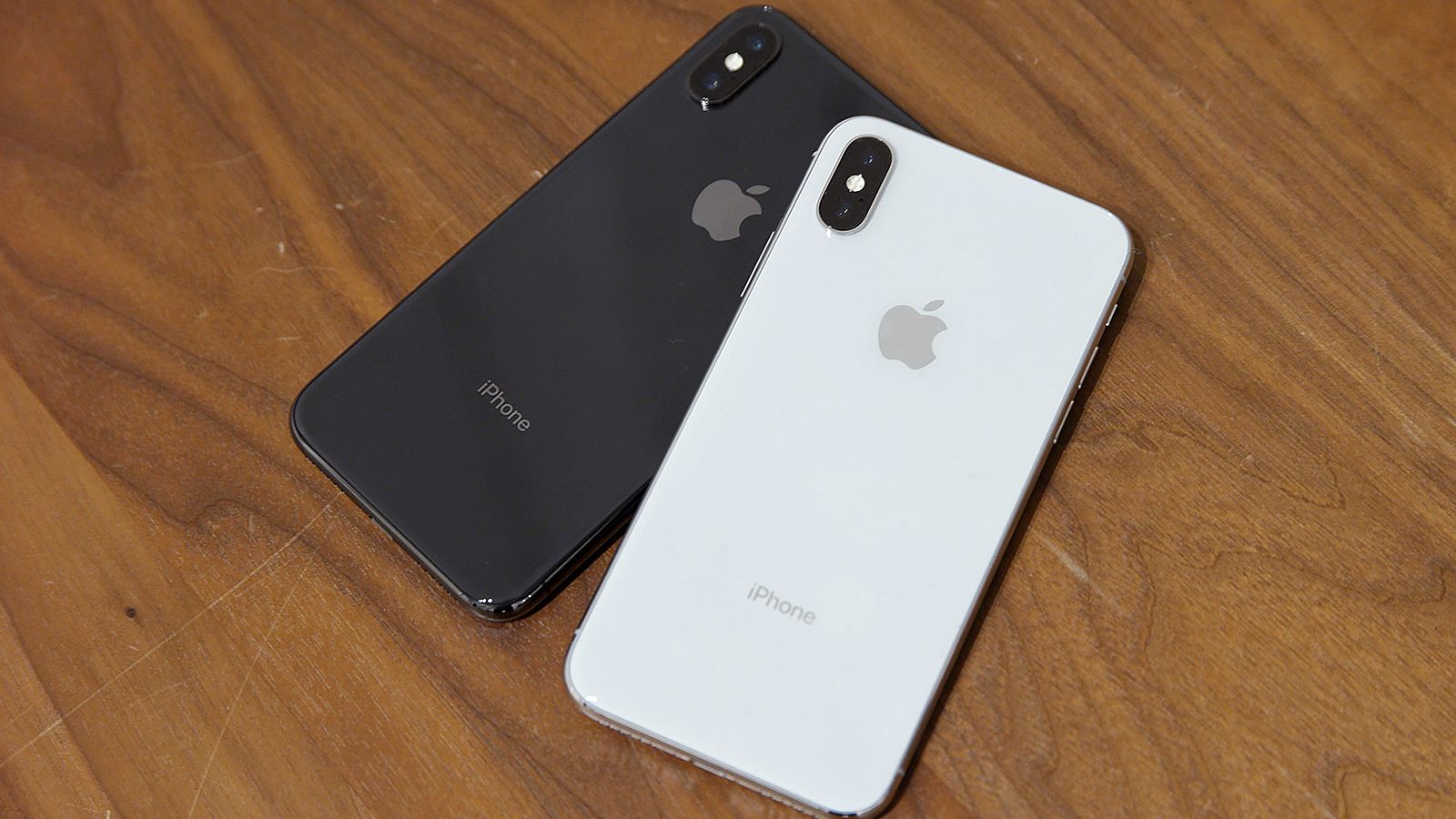 «Έρχεται» το φθηνό iPhone – Πως θα είναι και πόσο θα κοστίζει;