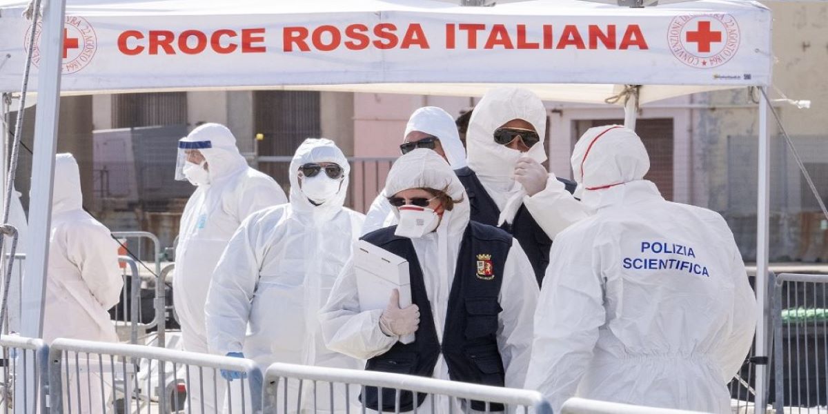 Βρέθηκε ο Ιταλός «υπερμεταδότης» του κορωνοϊού: «Κατάφερε» να μολύνει 13(!) άτομα