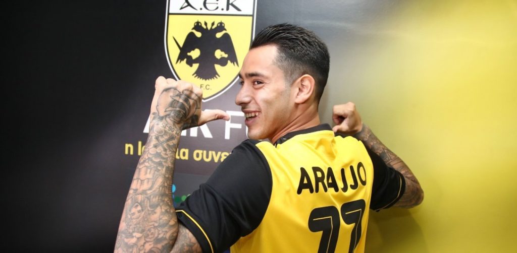 Η έκπληξη του Σ. Αραούχο που άφησε τους συμπαίκτες του… με στο στόμα ανοικτό! (φώτο)