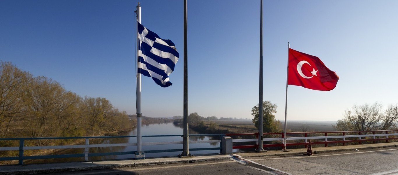 Έβρος: Βίντεο με ομάδες αλλοδαπών που «έσπασαν» την αμυντική γραμμή της Ελλάδας και κινούνται προς την ενδοχώρα!
