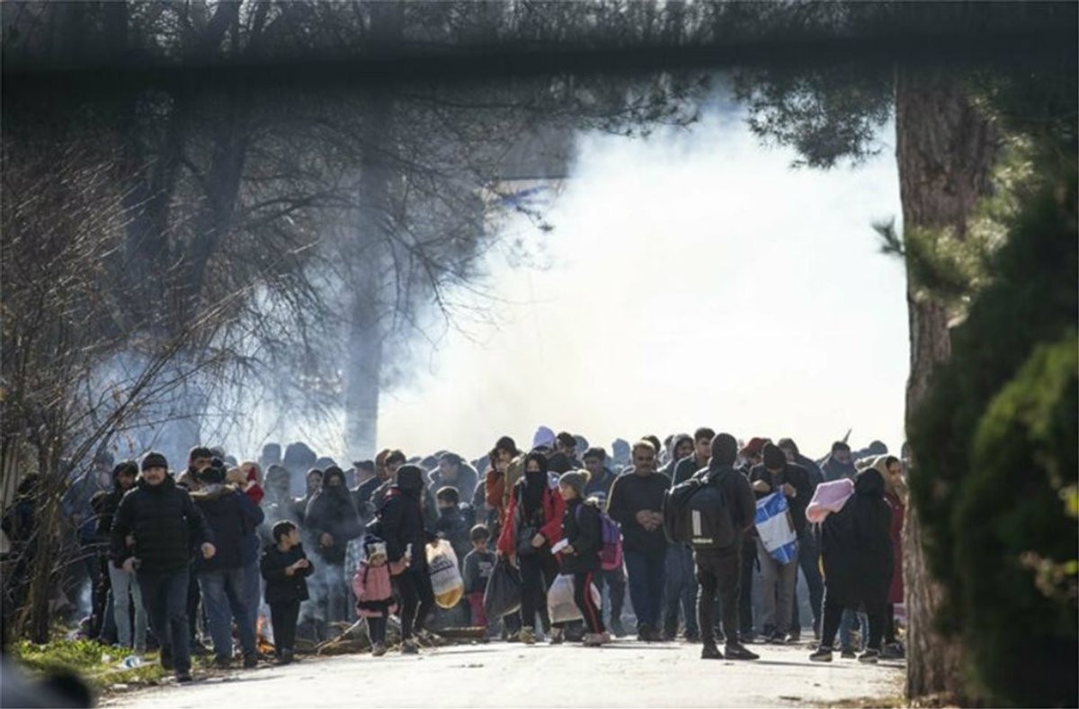 Δείτε φωτογραφίες-ντοκουμέντο από την εισβολή αλλοδαπών στην Ελλάδα