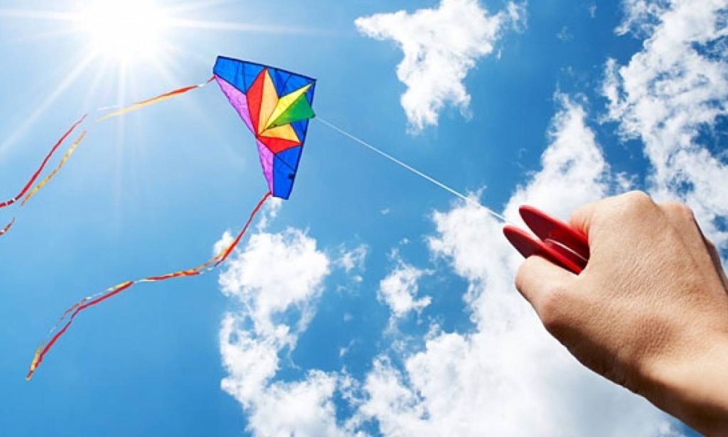 Όλα όσα πρέπει να γνωρίζετε για το πέταγμα του χαρταετού – Πως ξεκίνησε το έθιμο