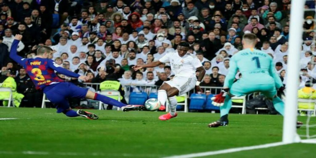 «Βασίλισσα» στο ντέρμπι η Ρεάλ: 2-0 την Μπαρτσελόνα