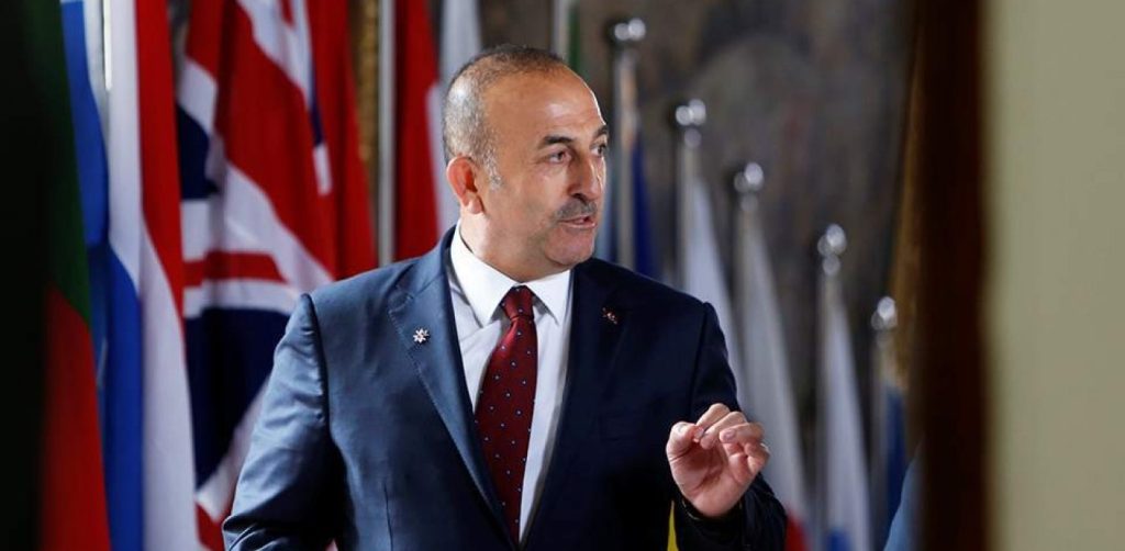 Μ.Τσαβούσογλου προς Ν.Ράαμπ: «Η Ελλάδα δίνει όπλα στους κατοίκους της και σκοτώνουν παράνομους μετανάστες»!