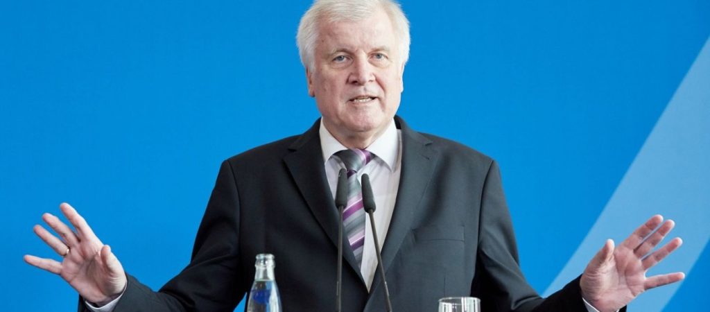 Χ. Ζεεχόφερ: «Να καταστήσουμε σαφές ότι τα σύνορά μας δεν είναι ανοιχτά»