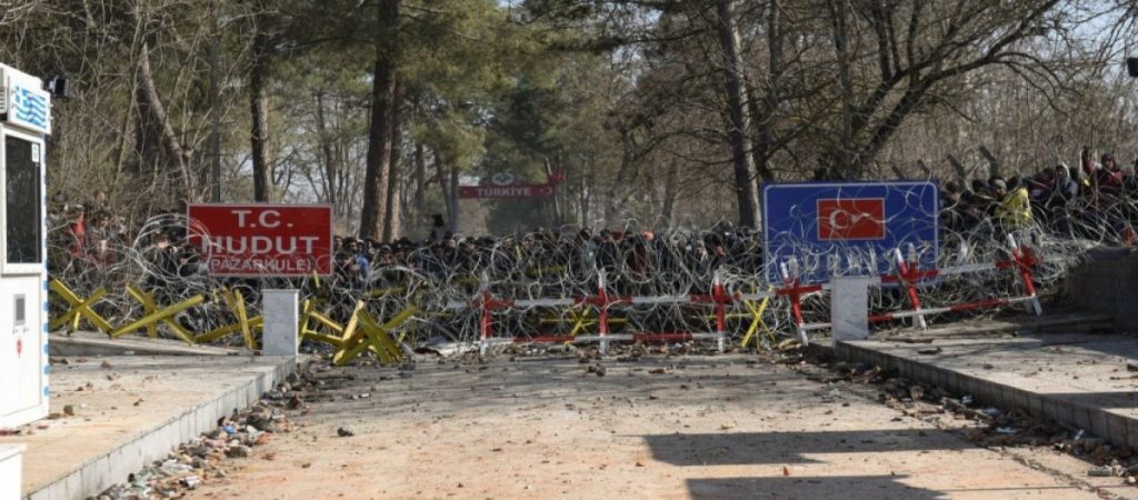 ΕΕ για μεταναστευτικό και Ρ.Τ. Ερντογάν: «Κοιμάσαι με τον διάβολο και ξυπνάς στη κόλαση» – Όμως εξετάζει χρηματοδότηση