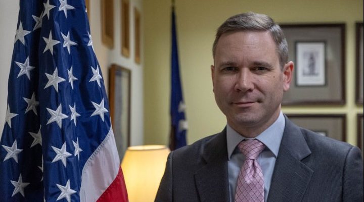 Πρόξενος των ΗΠΑ στην Θεσσαλονίκη: «Είμαστε στην Ελλάδα και δεν πάμε πουθενά…»