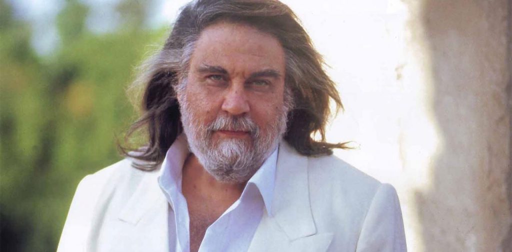 Προκόπης Παυλόπουλος: Απένειμε το Παράσημο του Ταξιάρχη του Φοίνικος στον Βαγγέλη Παπαθανασίου