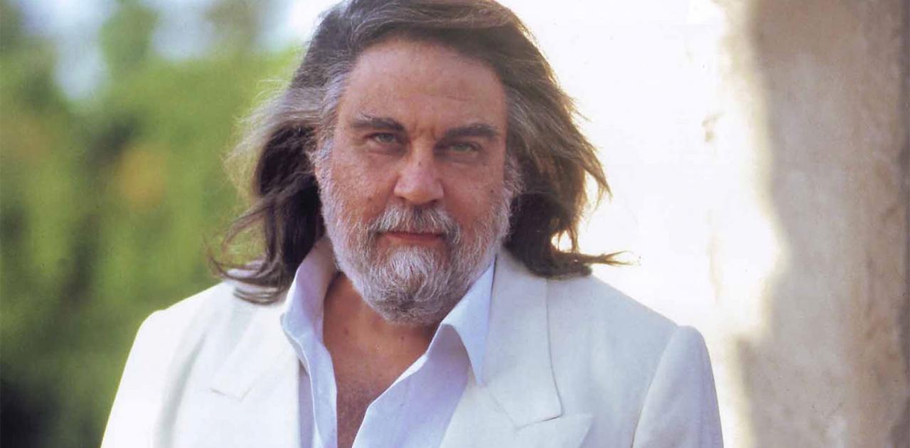 Προκόπης Παυλόπουλος: Απένειμε το Παράσημο του Ταξιάρχη του Φοίνικος στον Βαγγέλη Παπαθανασίου