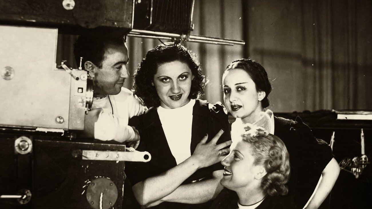 Η «άγνωστη» κόρη της Σ.Βέμπο και του Μ.Τραϊφόρου – Την υιοθέτησαν «για τα γεράματά τους» (φώτο)