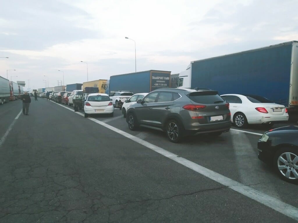 Έβρος: Επαναλειτουργεί το τελωνείο των Κήπων από την τουρκική πλευρά – Ουρές χιλιομέτρων (φωτο)