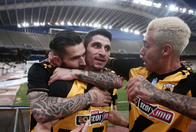 Με τέτοια μπαλάρα έπρεπε να έχει ήδη προκριθεί