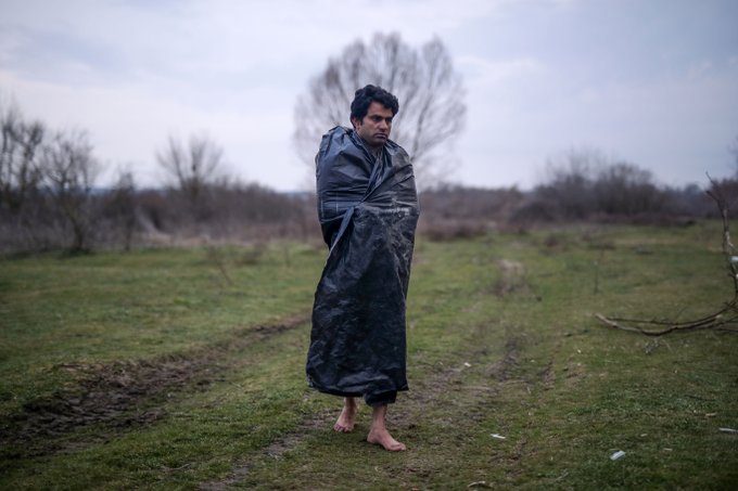 Έβρος – Βρώμικη προπαγάνδα από τα τουρκικά ΜΜΕ: «Οι Έλληνες ξυλοκοπούν τους μετανάστες»!