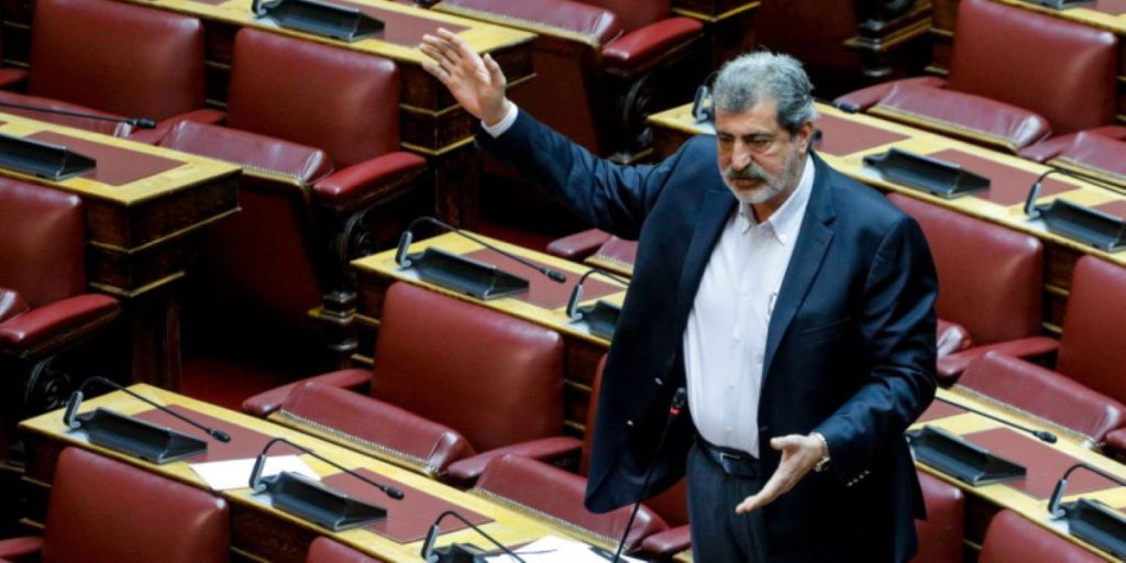 Π. Πολάκης: «”Χριστιανοταλιμπανισμός” το να σταματάμε εκδηλώσεις και οι πιστοί να μεταλαμβάνουν από το ίδιο κουτάλι»