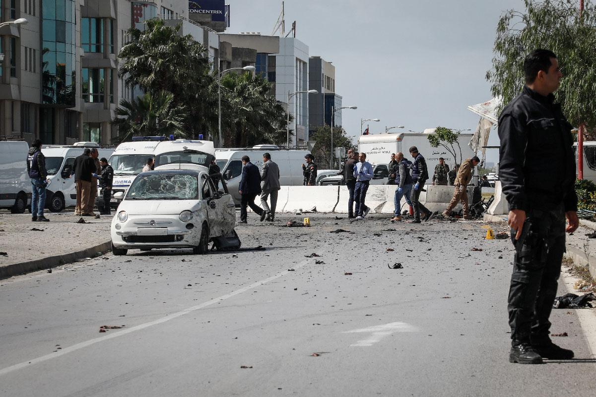 Καμικάζι ανατινάχθηκε κοντά στην πρεσβεία των ΗΠΑ στην Τυνησία – Επιβεβαιώθηκε ο θάνατος ενός αστυνομικού (upd)