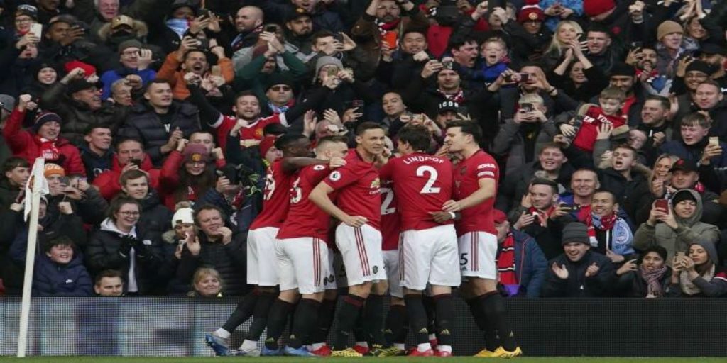 «Κοκκίνισε» το Μάντσεστερ: Η Γιουνάιτεντ επιβλήθηκε με 2-0 της Σίτι