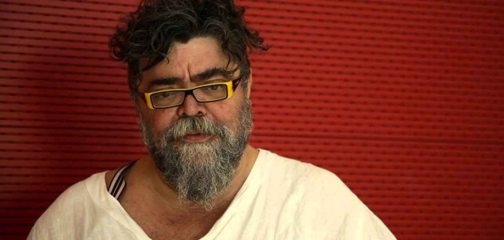 Σταμάτης Κραουνάκης: «Ο κορωνοϊός είναι εργαστηριακή επίθεση μείωσης πληθυσμών»!