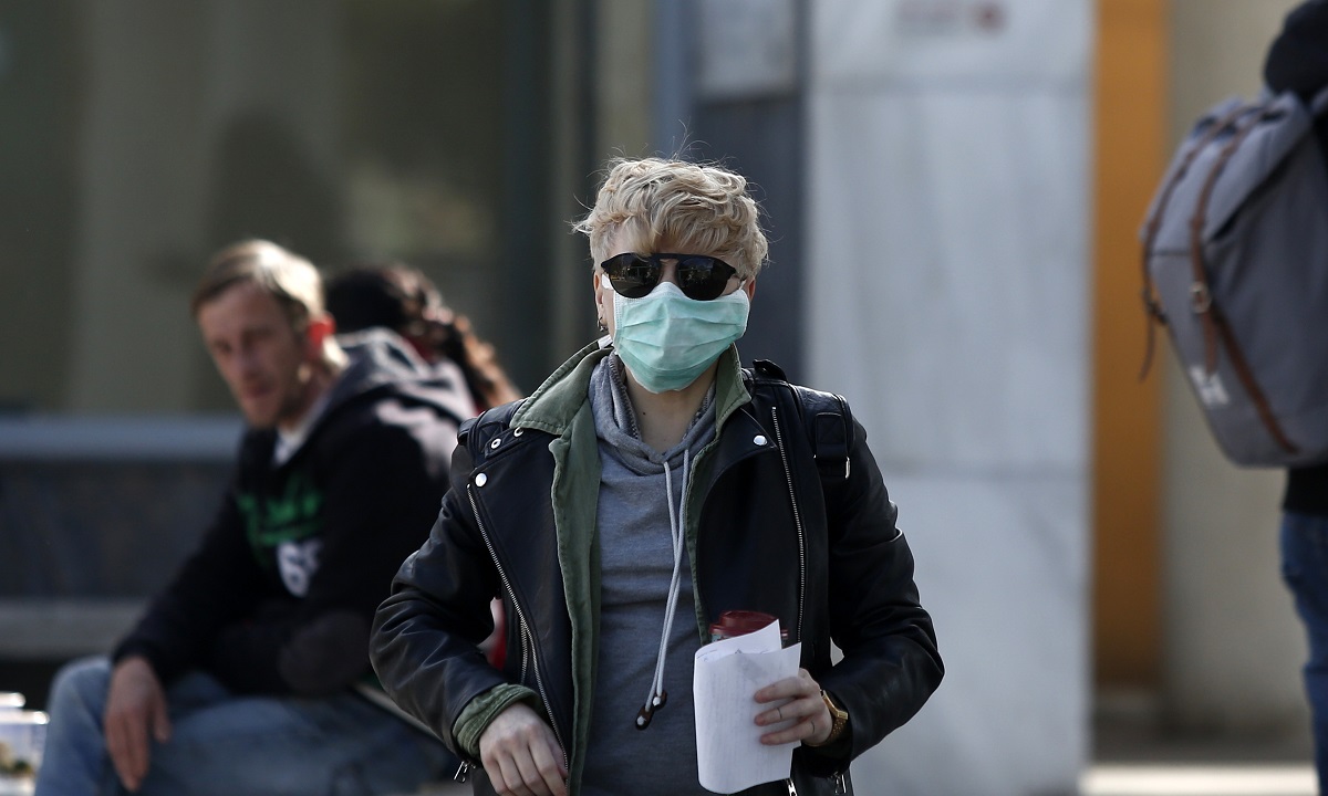 Opγιο αισχροκέδριας με τις μάσκες: Αυξήσεις 700% στα ελληνικά νοσοκομεία