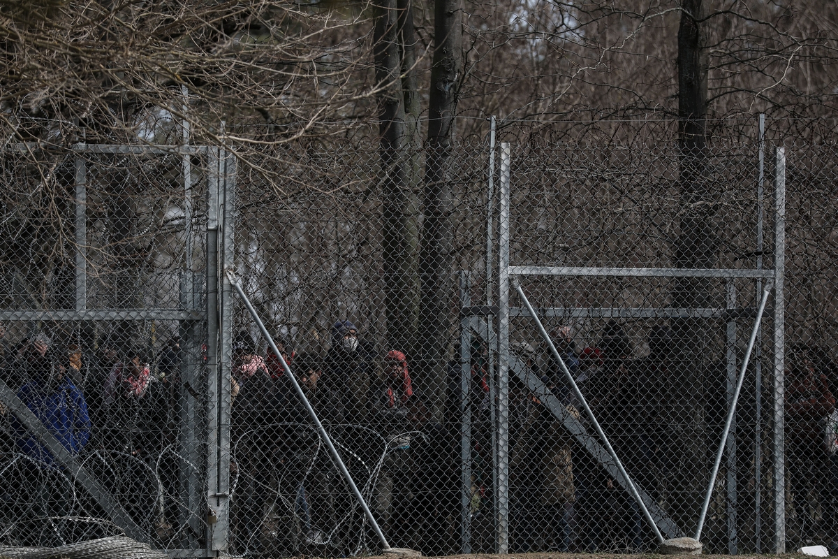 Νέα ψεύδη από την Άγκυρα: «Οι Έλληνες ληστεύουν τους “πρόσφυγες” και μας τους επιστρέφουν»