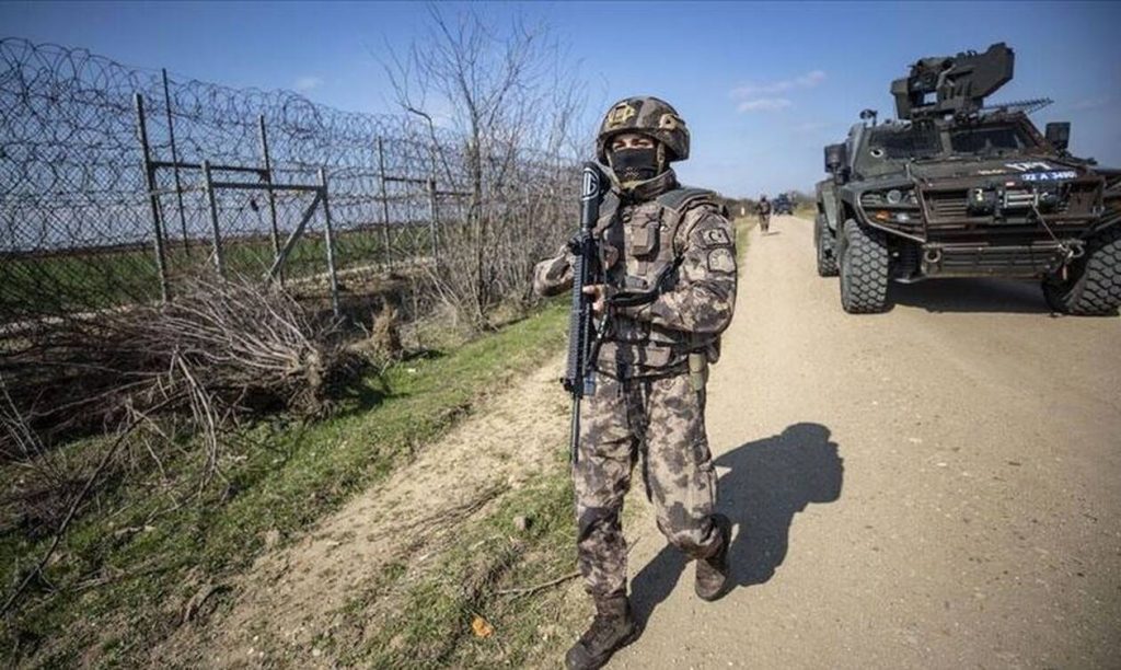 Έβρος: Νέο βίντεο από τις επιθέσεις Τούρκων αστυνομικών κατά των Ελλήνων στρατιωτών