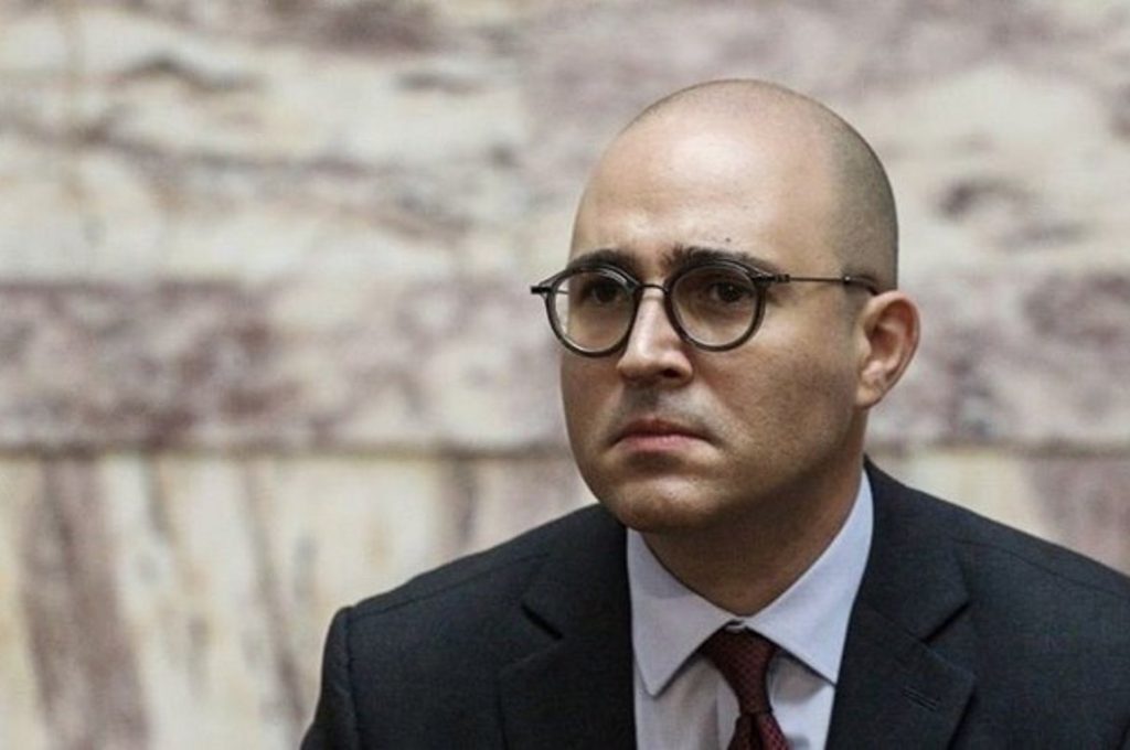 Άγρια κόντρα Κ.Μπογδάνου – Δ.Βέττα: «Ντρέπομαι για λογαριασμό σας» – «Είσαι ο πολιτικός βόθρος της ΝΔ» (βίντεο)