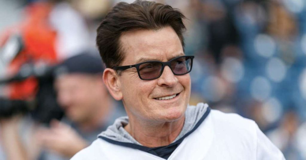 Καταγγέλλει τον Τσάρλι Σιν ο Κόρεϊ Φέλντμαν: Βiασε έναν ανήλικο ηθοποιό