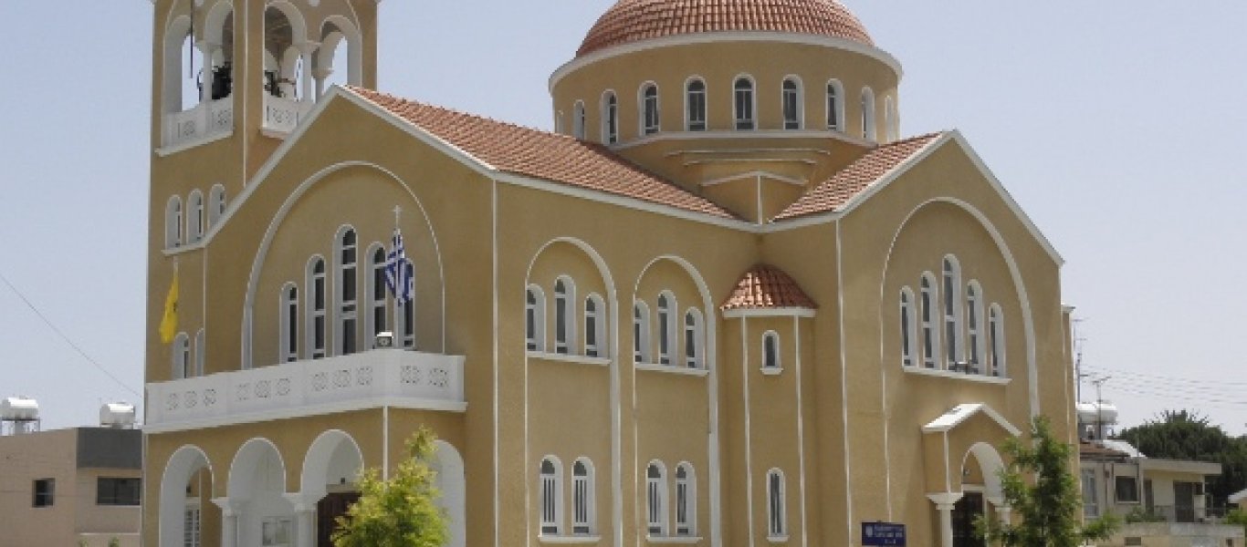 Εκκλησία της Κύπρου: Συνεχίζουν οι λειτουργίες – Δεν μεταδίδεται ο κορωνοϊός μέσω της Θείας Λειτουργίας