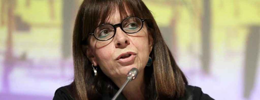 Αυτές είναι οι δύο επισκέψεις που θα πραγματοποιήσει η νέα ΠτΔ Αικ.Σακελλαροπούλου