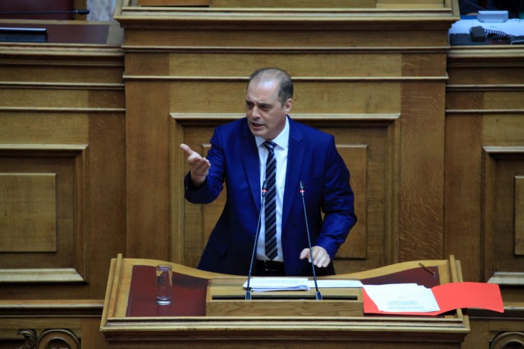 Ο φαρμακευτικός σύλλογος Αττικής στρέφεται κατά του Κ.Βελόπουλου