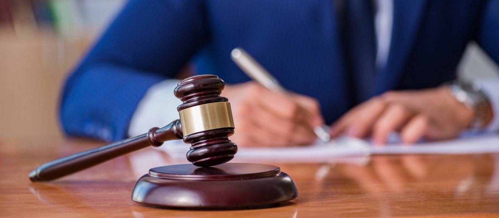 COVID-19: Κλείνουν και τα δικαστήρια προς αποφυγή κινδύνου διάδοσης του κορωνοϊού – Ο Απρίλιος φοβίζει την κυβέρνηση