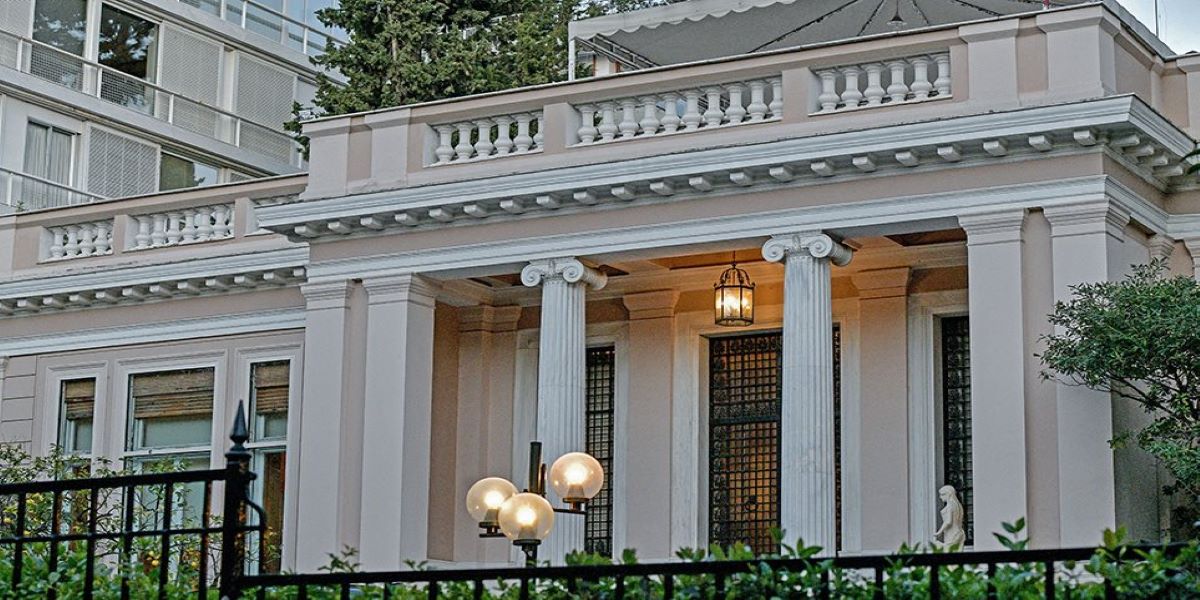 Νέα έκτακτη σύσκεψη πραγματοποιήθηκε στο Μαξίμου: Πιθανότητα η θέσπιση νέων μέτρων