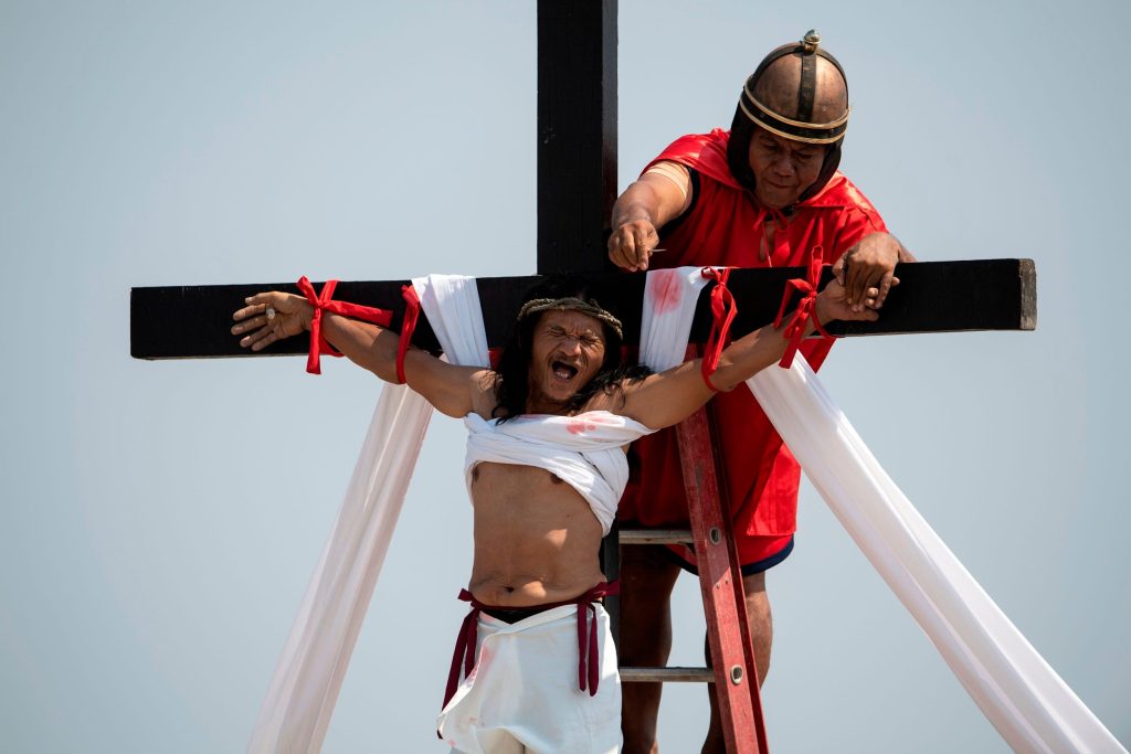 Φιλιππίνες: Βάζει «φρένο» στις σταυρώσεις ο κορωνοϊός!