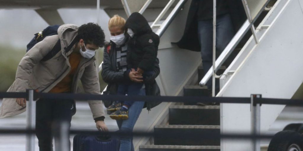 Κορωνοϊός – Οι ΗΠΑ σε «έκτακτη ανάγκη»: Επίσημα σε ισχύ η ταξιδιωτική απαγόρευση για 26 ευρωπαϊκές χώρες