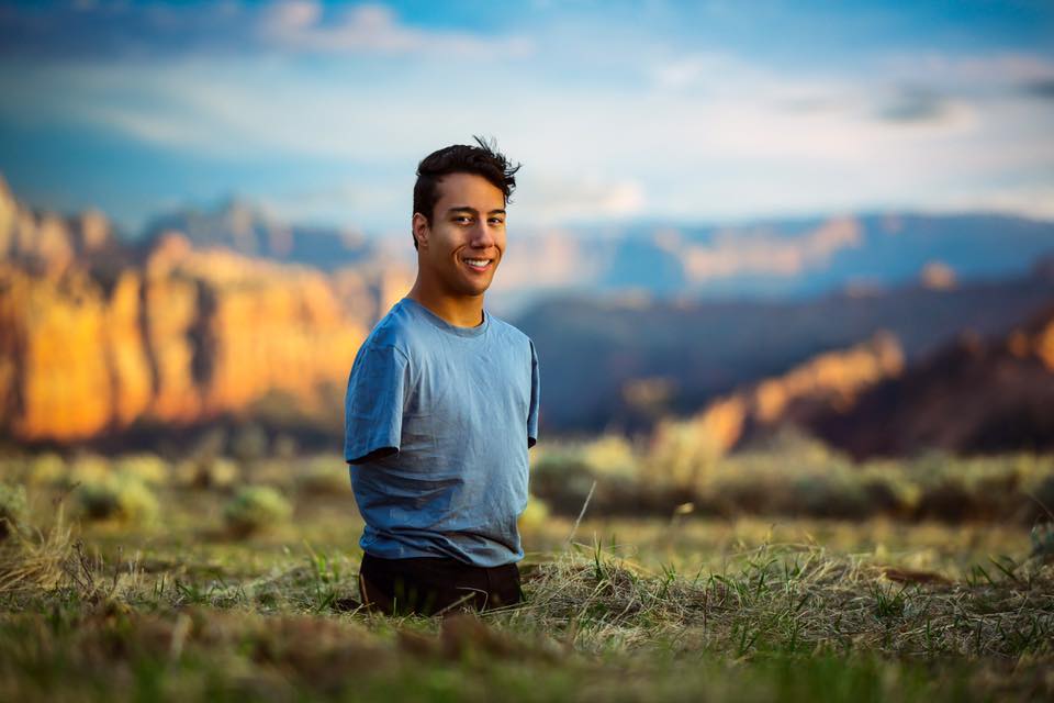 Ο χορευτής που δεν έχει χέρια και πόδια και αφήνει «άφωνους» τους πάντες (βίντεο)