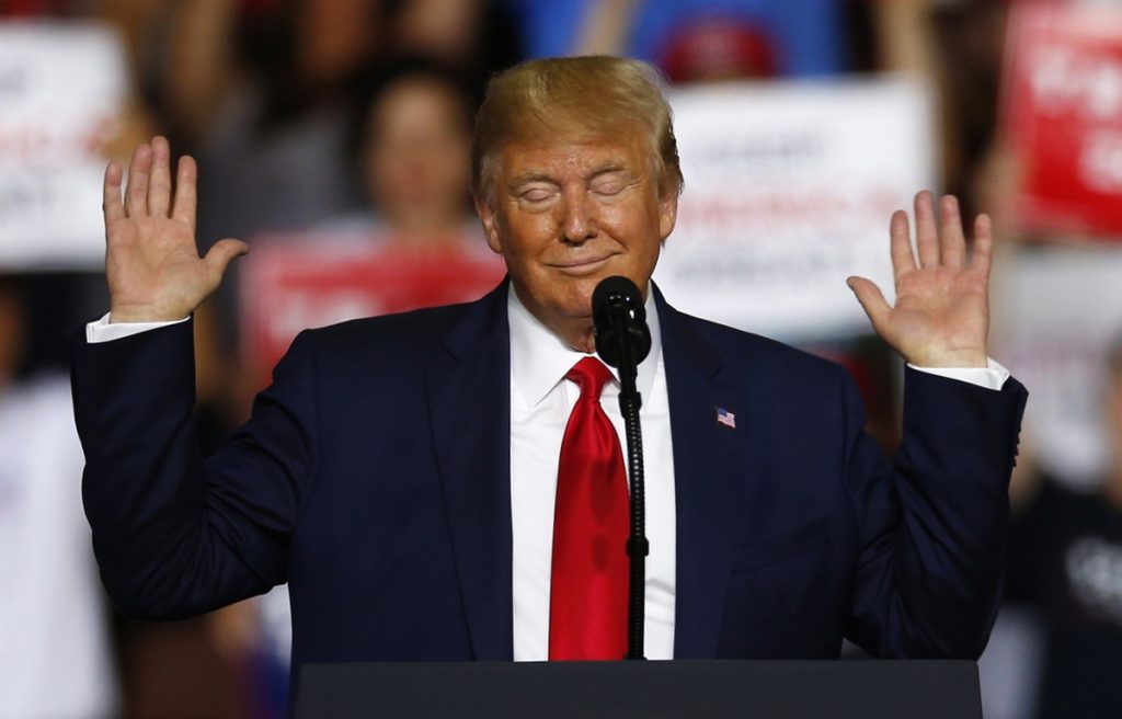 Ο Ν.Τραμπ έδωσε εντολή να αγοραστούν μεγάλες ποσότητες πετρελαίου για να εκμεταλλευθούν οι ΗΠΑ την πτώση των τιμών!