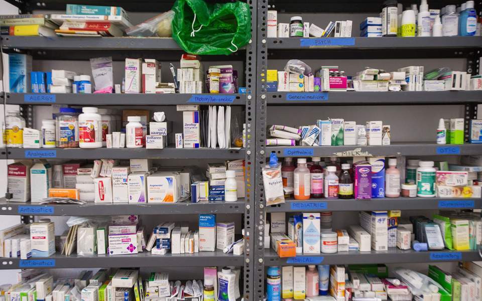 Με… επίταξη φαρμάκων και μέσων προστασίας απαντά η κυβέρνηση στην αντιμετώπιση του κορωνοϊού